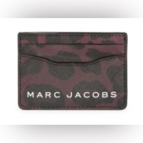 đź–¤MARC JACOBSđź–¤Burgundy & Black Animal-Print PVC Card Case/NWOT - Picture 1 of 5
